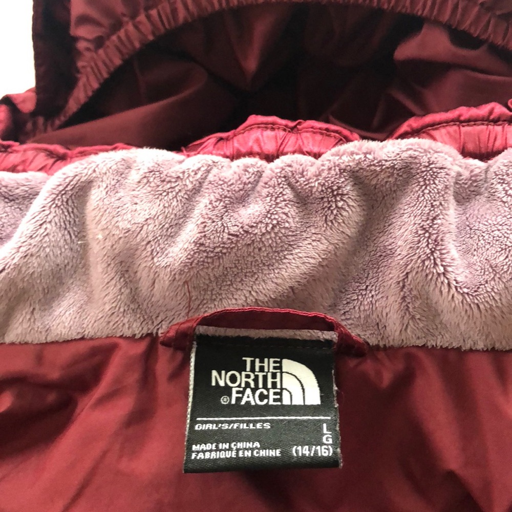 The North Face Jacket (girls) - Picture 7 of 8